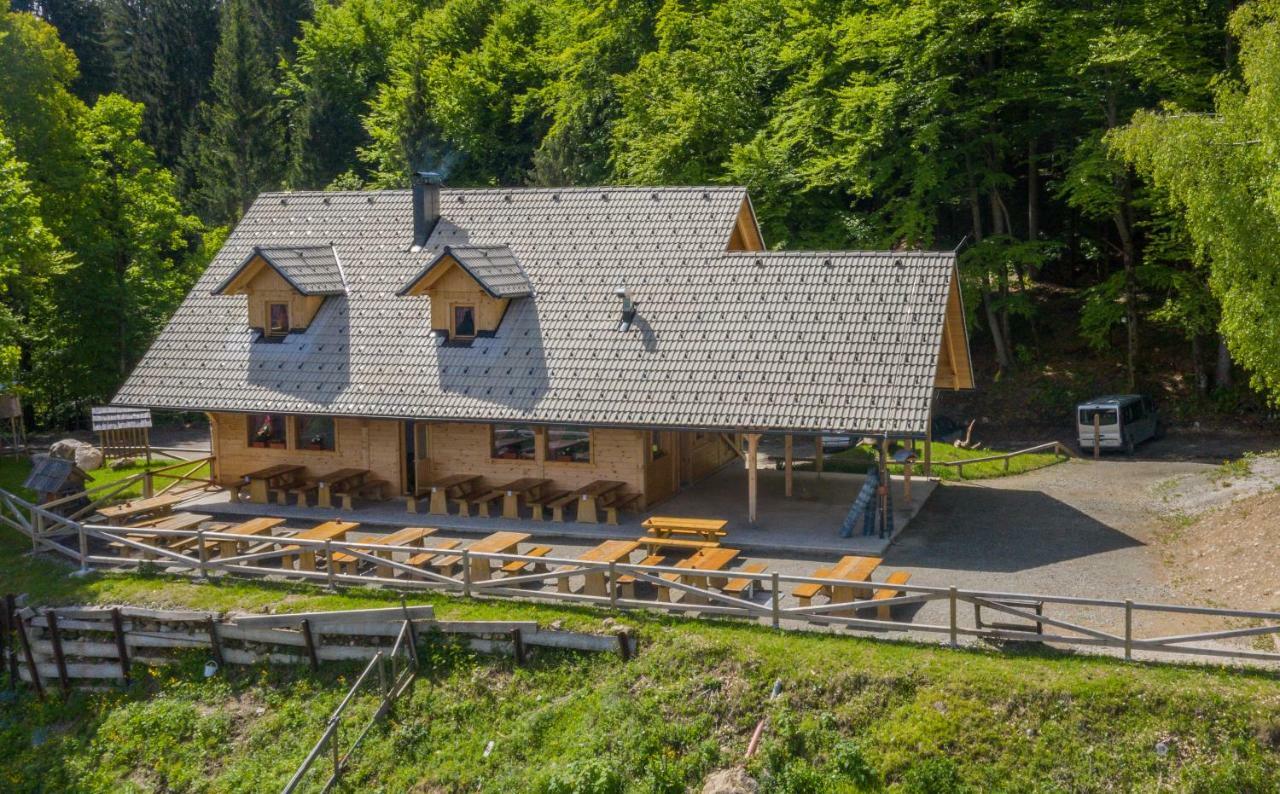 Koca Na Talezu Bed and Breakfast Ribno Exterior foto